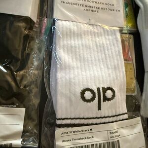 ALO Yoga White and Black Unisex Throwback Socks